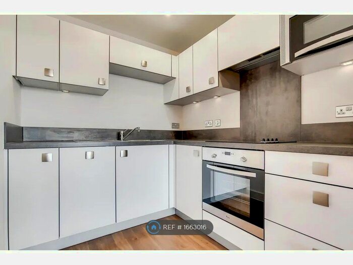 1 Bedroom Flat To Rent In Roma Court, London, SE13