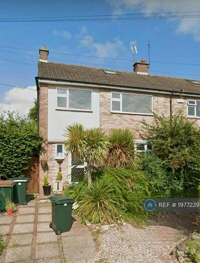 3 Bedroom Semi-Detached House To Rent In Bolton Close, Coventry, CV3