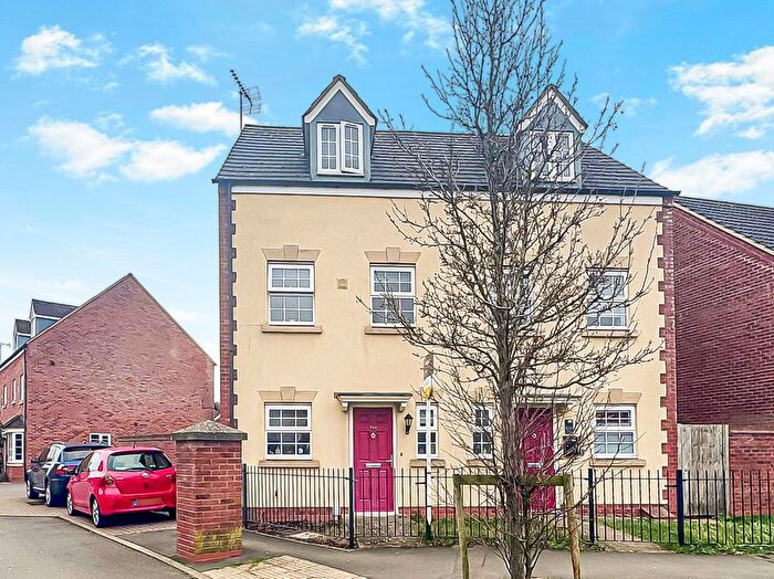 3 Bedroom Semi Detached House For Sale In Valley Gardens Kingsway, Quedgeley, Gloucester, GL2