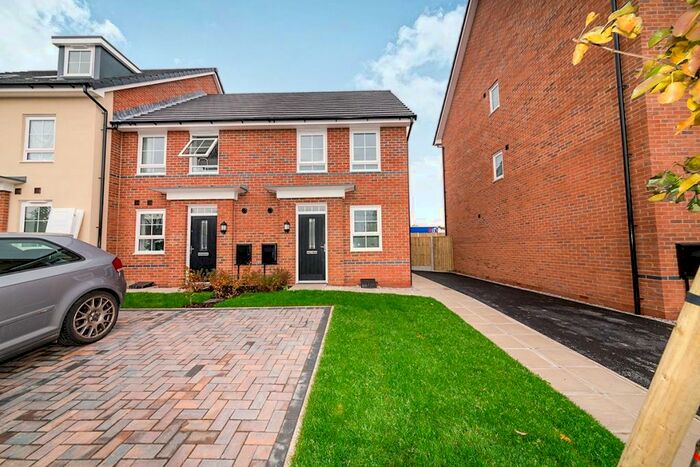 2 Bedroom House To Rent In Whitewood Road, Worsley, Manchester, M28