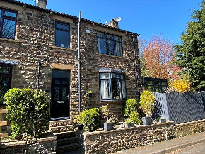 2 Bedroom End Of Terrace House For Sale In Nowells Yard, Dewsbury, WF13