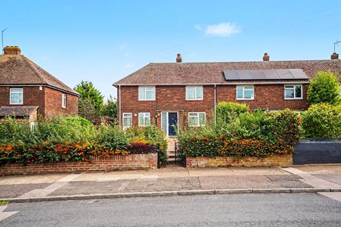 3 Bedroom Terraced House For Sale In Hillside Avenue, Kent, ME11