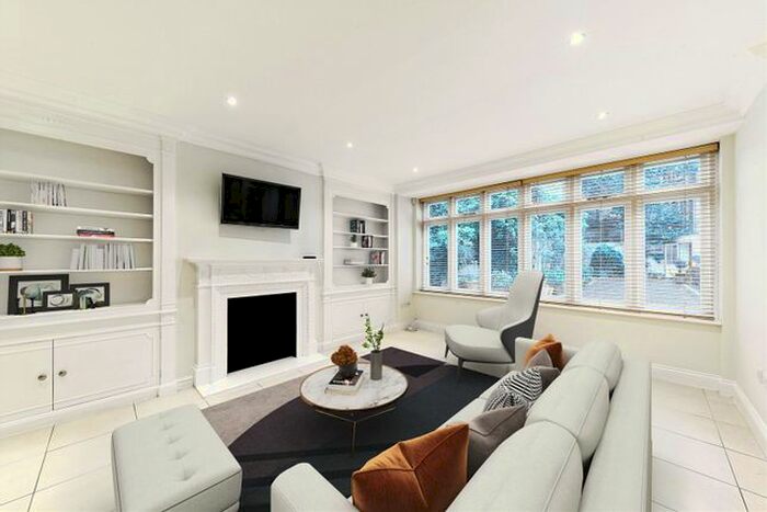 3 Bedroom Mews To Rent In Hesper Mews, Earl's Court, London, SW5