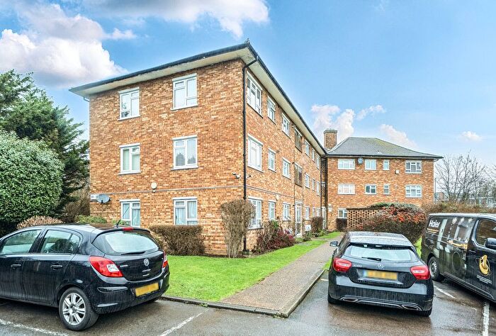 2 Bedroom Flat For Sale In The Paddocks, Wembley, HA9