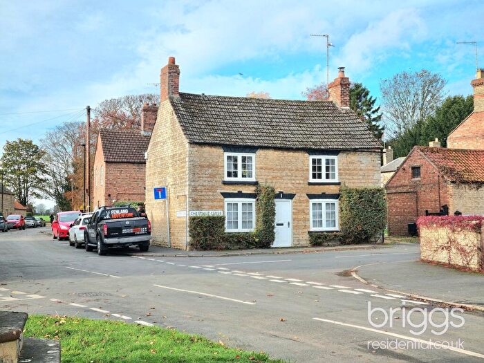 3 Bedroom Detached House For Sale In Chestnut Close, Peakirk, Market Deeping, PE6