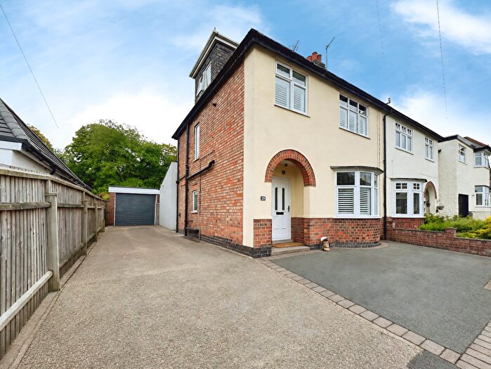 4 Bedroom Semi-Detached House For Sale In Plantation Avenue, Leicester, LE2
