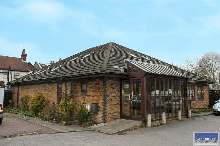 2 Bedroom Maisonette To Rent In Albury Ride, Cheshunt, EN8