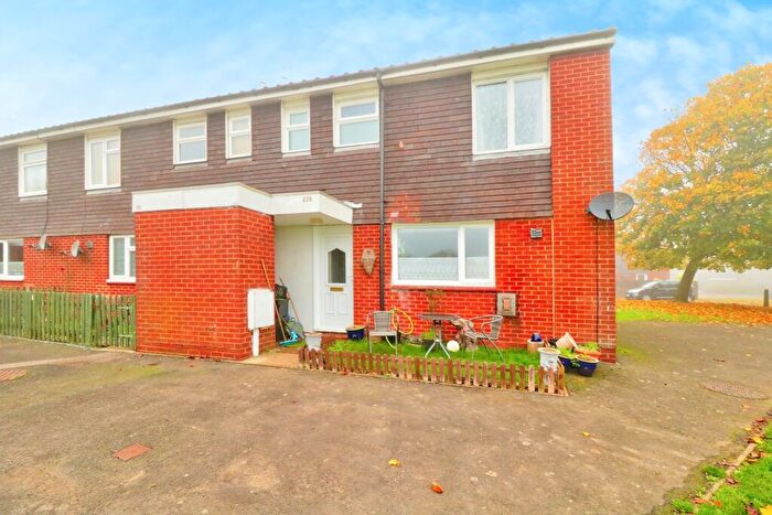 2 Bedroom End Of Terrace House For Sale In Anzio Crescent, Burgoyne Heights, Dover, CT15