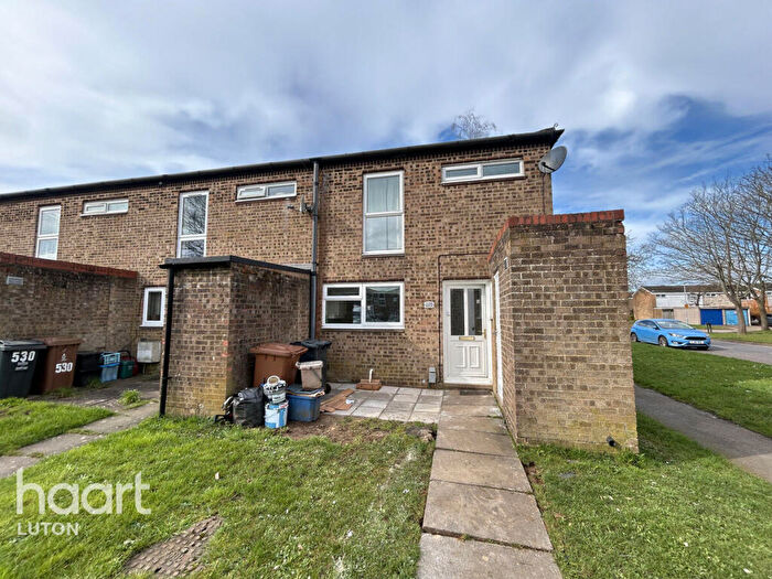 3 Bedroom End Of Terrace House To Rent In Ripon Road, Stevenage, SG1