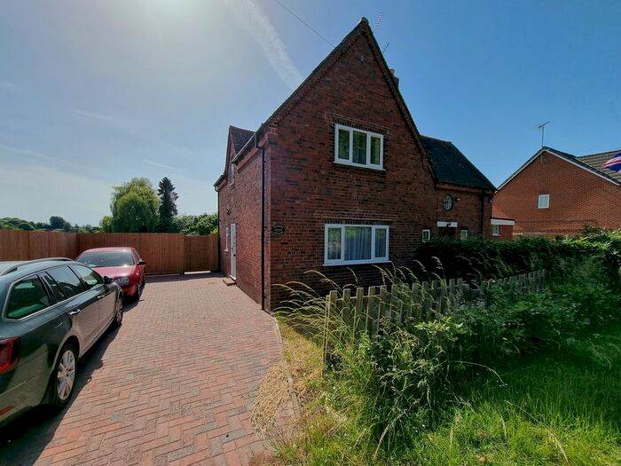 2 Bedroom Cottage To Rent In Crackley Cottages, Coventry Road, Kenilworth, CV8