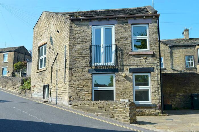 2 Bedroom Detached House To Rent In Delf Hill, Brighouse, HD6