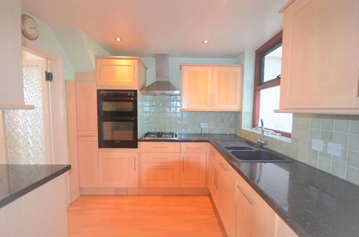 3 Bedroom Terraced House To Rent In Headley Drive, IG2