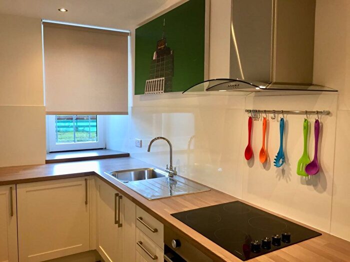 1 Bedroom Flat To Rent In Strathmartine Road, Dundee, DD3