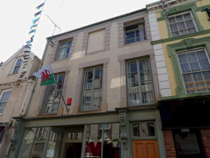 1 Bedroom Apartment To Rent In High Street, Caernarfon, Gwynedd, LL55