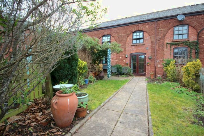 2 Bedroom Cottage To Rent In Farm House Rise, Exminster, Exeter, EX6