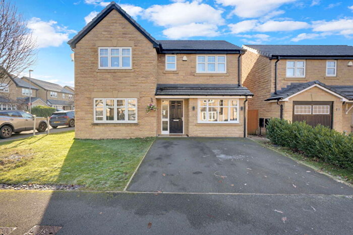 4 Bedroom Detached House For Sale In Maden Fold Close, Burnley, BB12