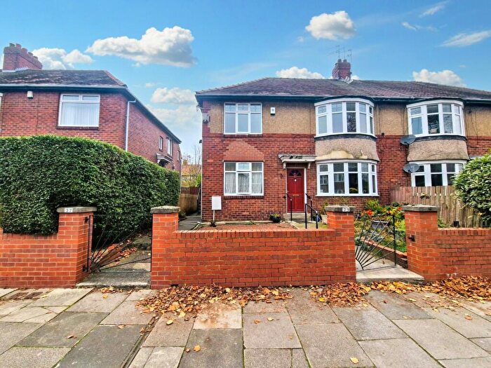 2 Bedroom Flat To Rent In Strathmore Road, Gosforth, Newcastle Upon Tyne, Tyne And Wear, NE3