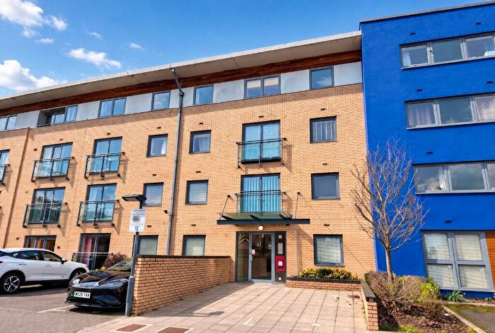 1 Bedroom Flat To Rent In Watersmeet, Chatham, Kent, ME4