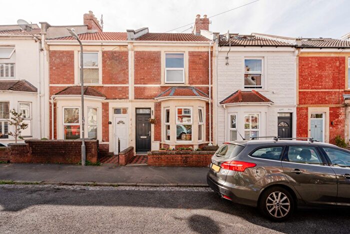 2 Bedroom Terraced House For Sale In West View Road, Bedminster, BS3