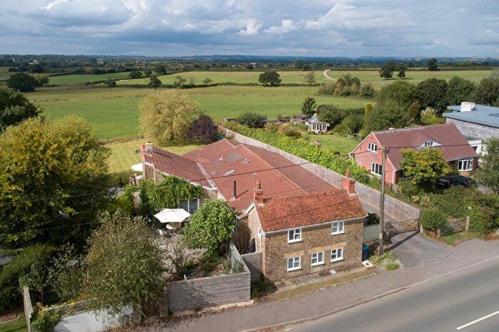 6 Bedroom Detached House For Sale In Back Street, East Stour, SP8