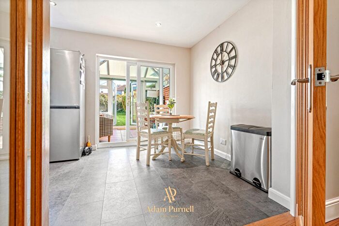 3 Bedroom Semi-Detached House To Rent In Colts Close, Burbage, LE10