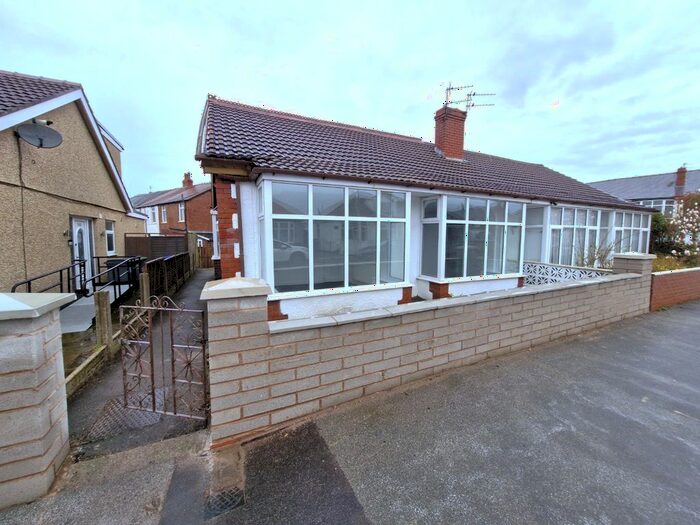 2 Bedroom Bungalow To Rent In Hemingway, Blackpool, FY4