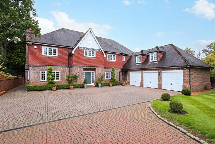 5 Bedroom Property To Rent In Percival Close, Leatherhead, Oxshott, KT22