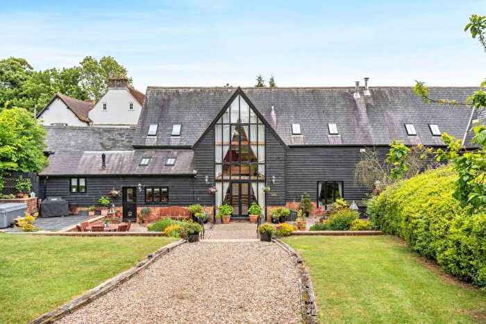 4 Bedroom Barn Conversion For Sale In 'East Barn' Gannock Green, Sandon, SG9
