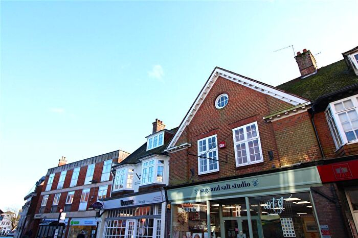 2 Bedroom Apartment To Rent In Swan Street, Petersfield, Hampshire, GU32