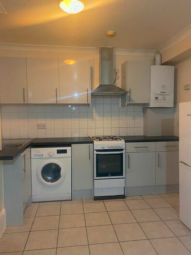 2 Bedroom Flat To Rent In Katherine Road, Forest Gate E7