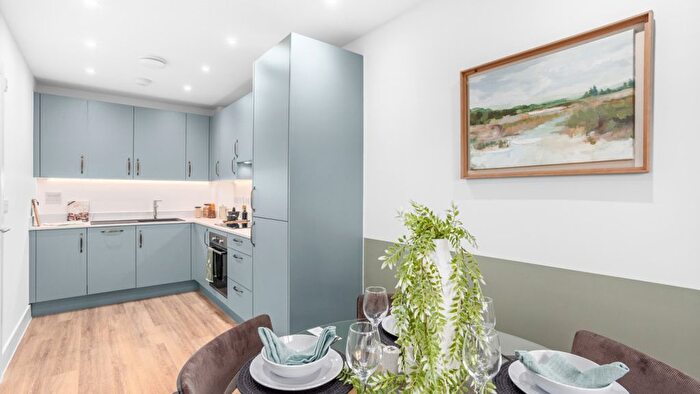 2 Bedroom End Of Terrace House For Sale In Eldridge Way, Hastings, TN37