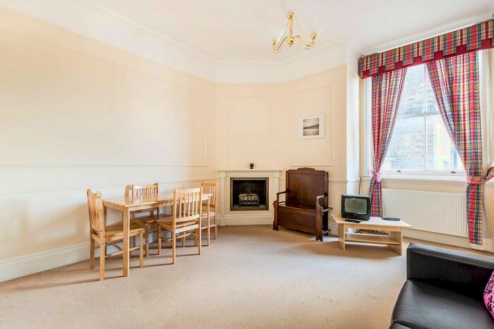 1 Bedroom Flat To Rent In Pembridge Villas, Westbourne Grove, London, W2