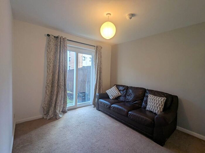 4 Bedroom Town House To Rent In Milnbank Gardens, Dundee, DD1