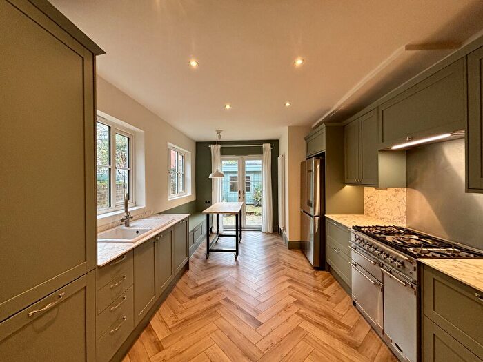 3 Bedroom Terraced House To Rent In Queens Road, Bromley, BR1