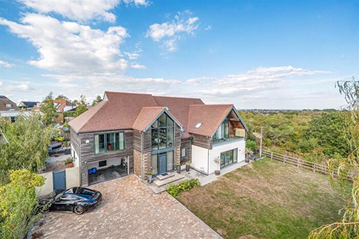 6 Bedroom Detached House For Sale In Borstal Avenue, Whitstable, CT5