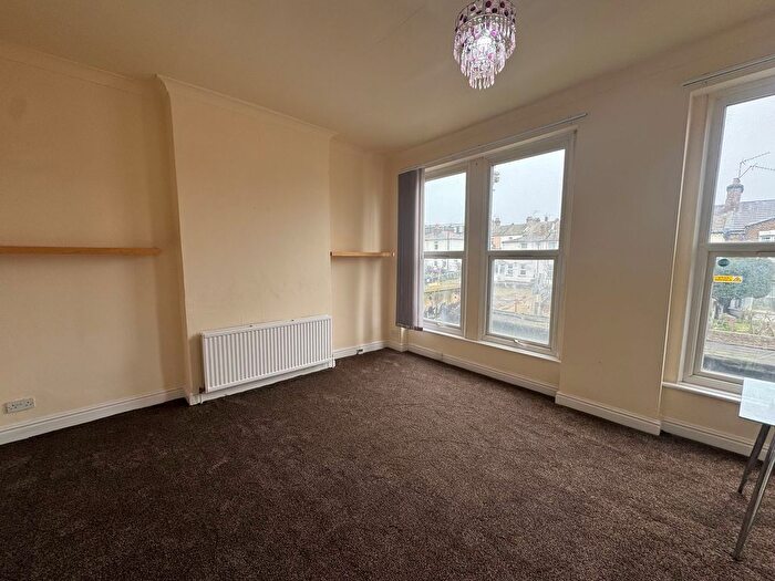 1 Bedroom Flat To Rent In High Street, London, NW10