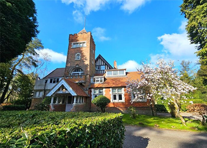 1 Bedroom Flat For Sale In Tower Road, Hindhead, Surrey, GU26