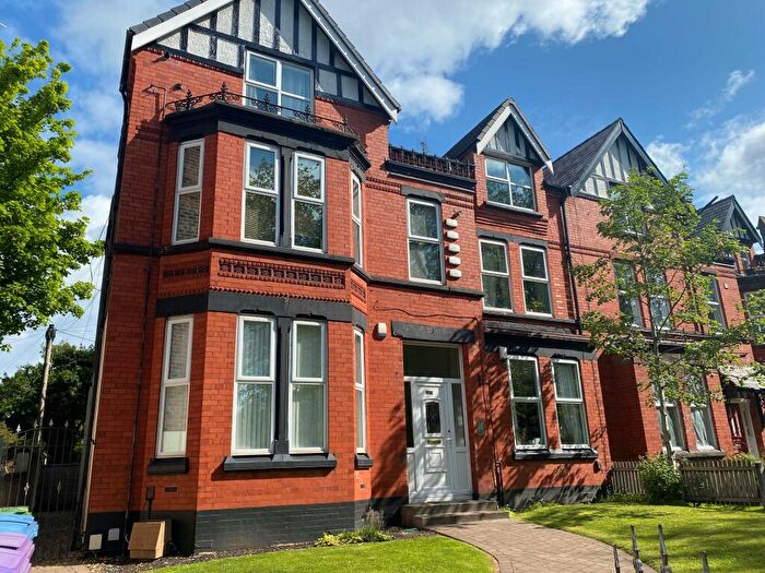 2 Bedroom Flat To Rent In Ullet Road, L17