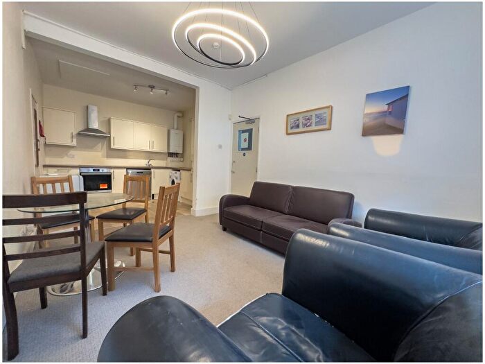 3 Bedroom Flat To Rent In ( Bed) Osmaston Street, Lenton, NG7