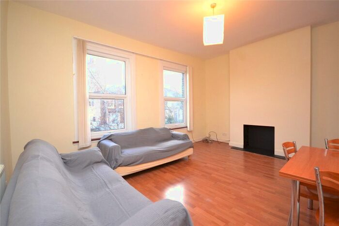 2 Bedroom Flat To Rent In Nightingale Road, Bounds Green, London, N22