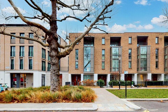 3 Bedroom Town House To Rent In Bonchurch Road, London, W10