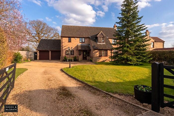 4 Bedroom Detached House For Sale In Green End, Great Stukeley, Huntingdon, Cambridgeshire, PE28