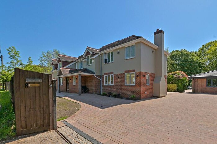 5 Bedroom Detached House For Sale In Ockwells Road, Maidenhead, SL6