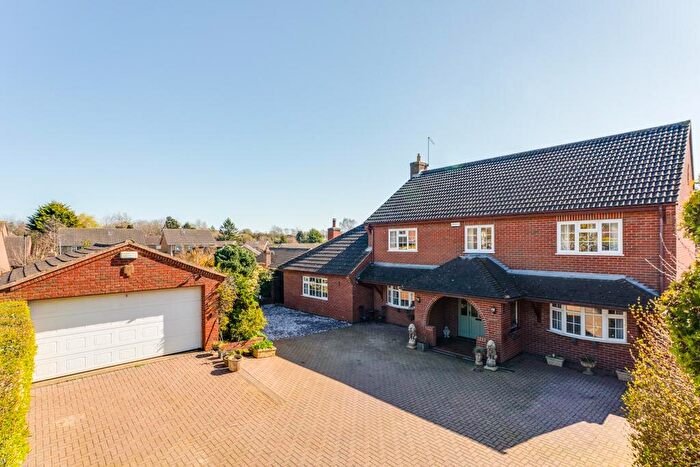 4 Bedroom Detached House For Sale In Mitchell Street, Kettering, NN16