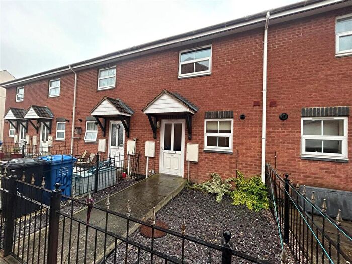 2 Bedroom Terraced House To Rent In Mill Green Court, Kettering, NN16