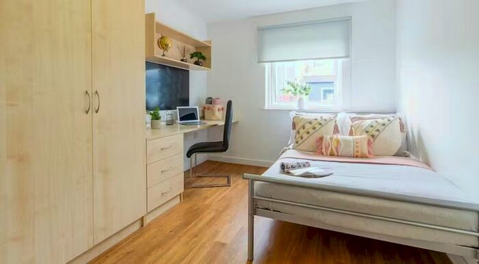 1 Bedroom Studio To Rent In Students - Canal Side, Lower Loveday Street, B19