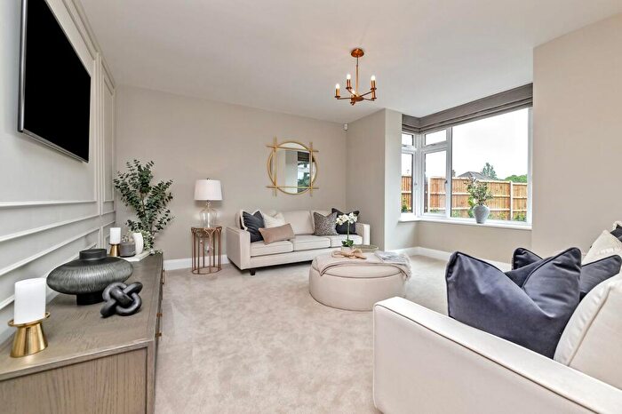 5 Bedroom Detached House For Sale In Greensands Place, Clophill Road, Maulden, Bedfordshire, MK45