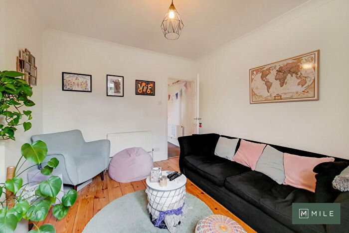 2 Bedroom Flat To Rent In Wakeman Road, Kensal Green, NW10