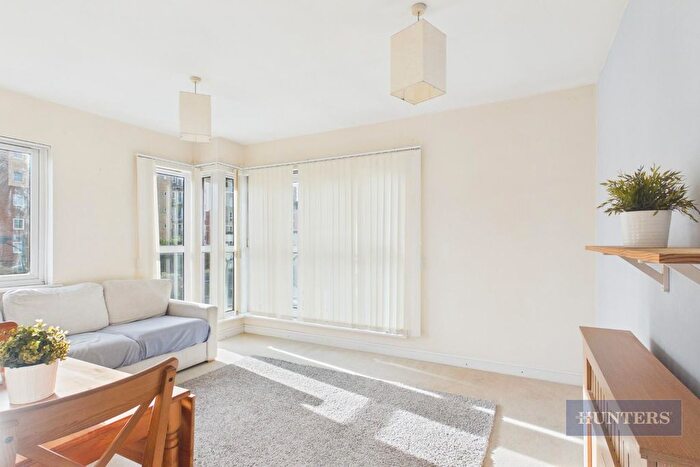 2 Bedroom Flat For Sale In Osborne House, Canute Road, Southampton, SO14