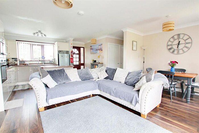 2 Bedroom Detached Bungalow For Sale In Orchard Close, Mablethorpe, LN12